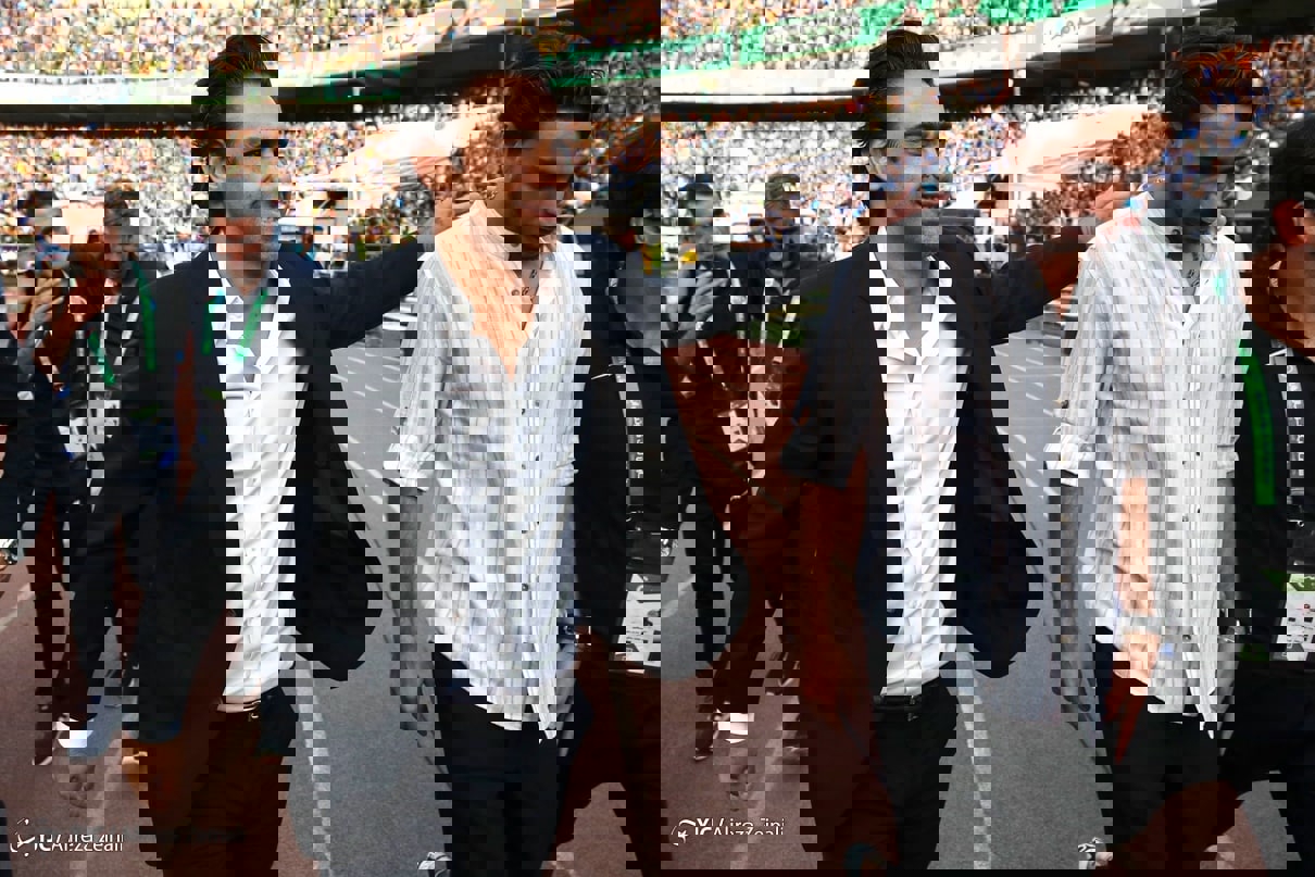 1718082