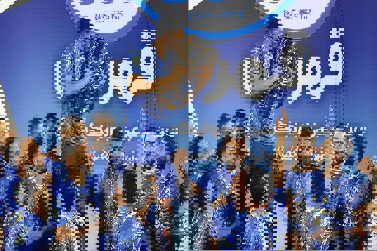 1718093