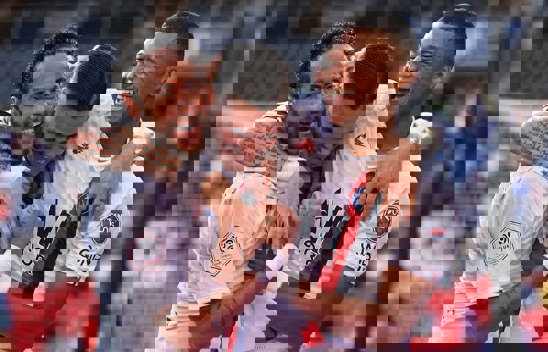 1718716
