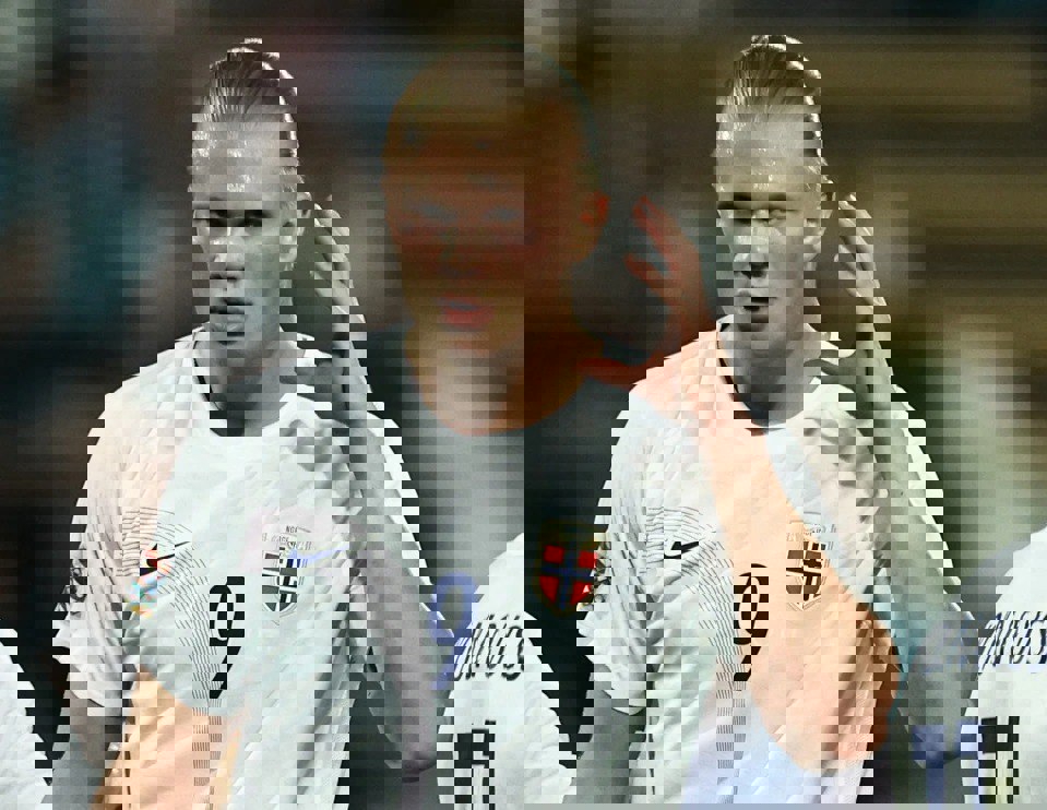 1718886