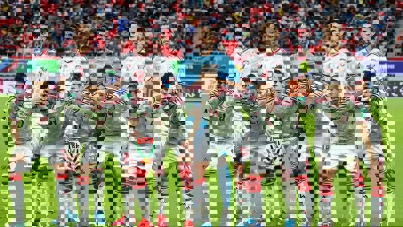 سرمربی امارات زیر تیغ: او را اخراج کنید!