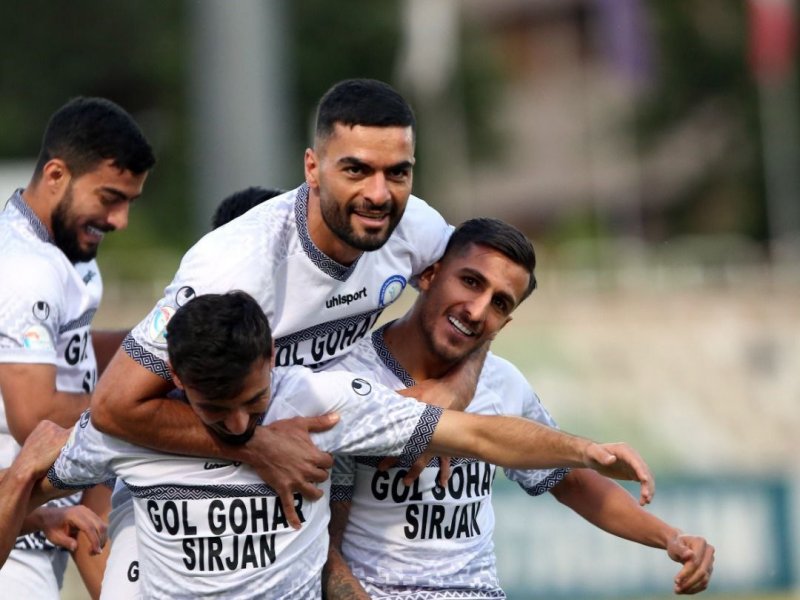 علیزاده: سی امتیاز از گل‌گهر کسر کردند!