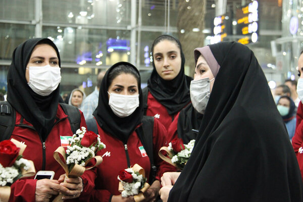 دختران والیبالیست رها نمیشوند