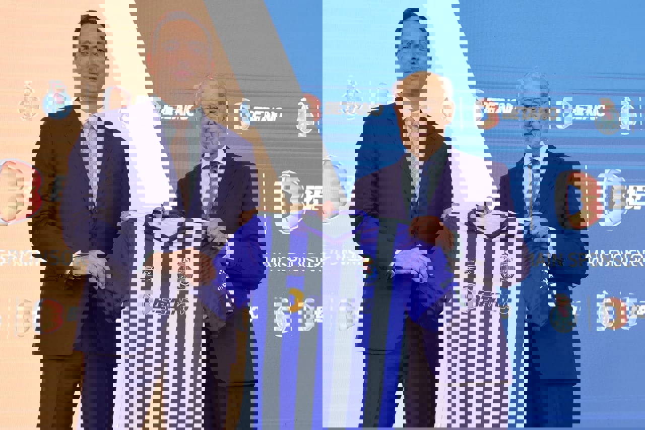 1721674
