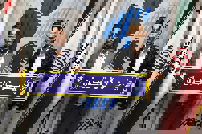 1722373