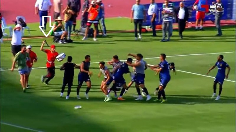 باران بطری آب، جزای خوشحالی رونالدویی! (عکس)