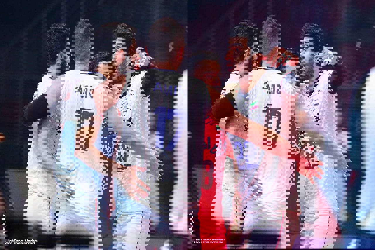 1723332