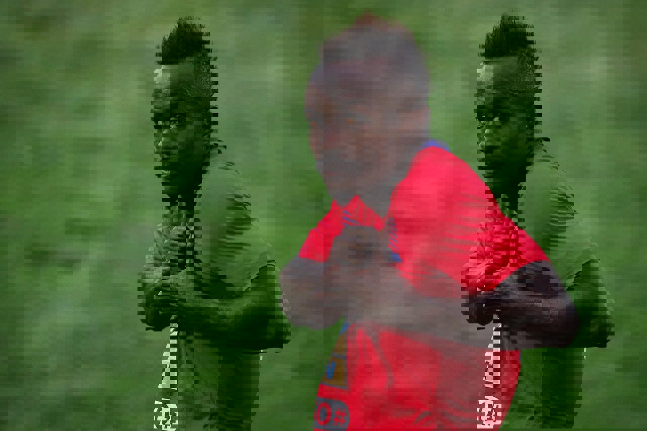 1723358