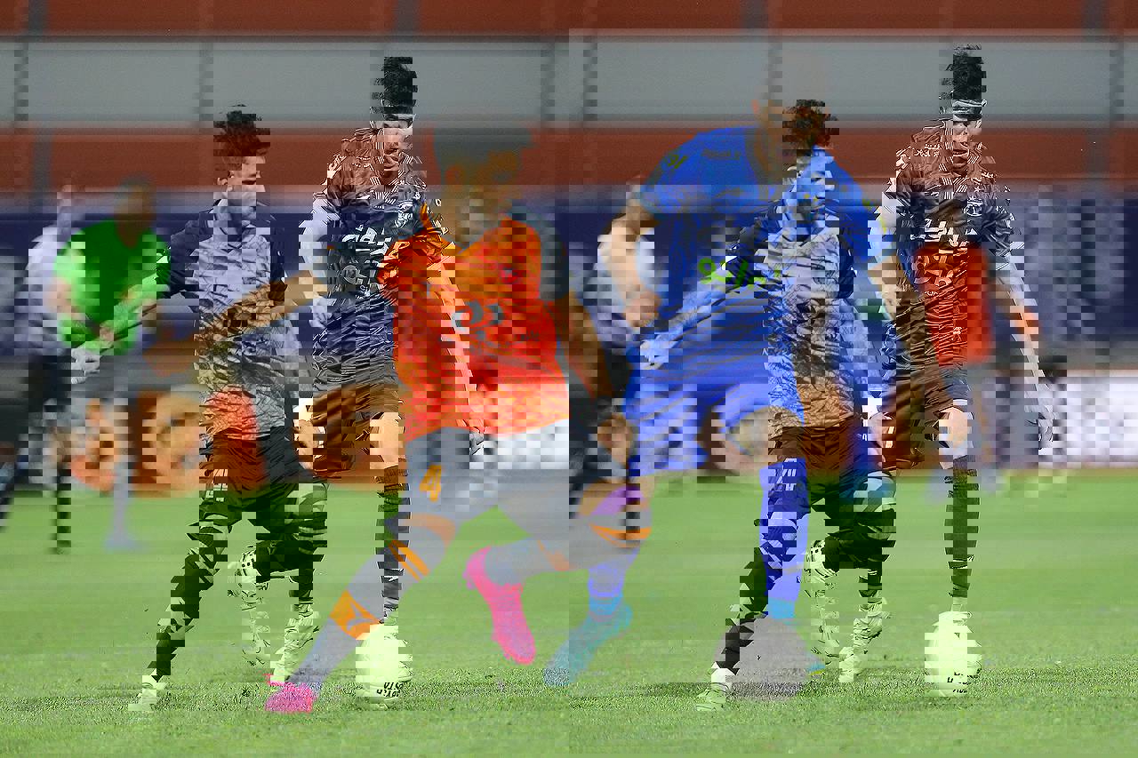 1723463