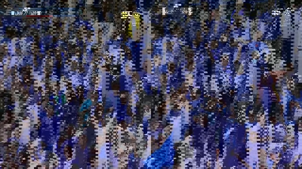 1723779