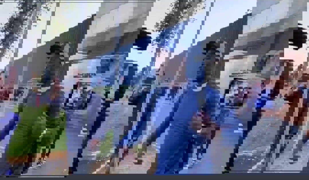 1723934