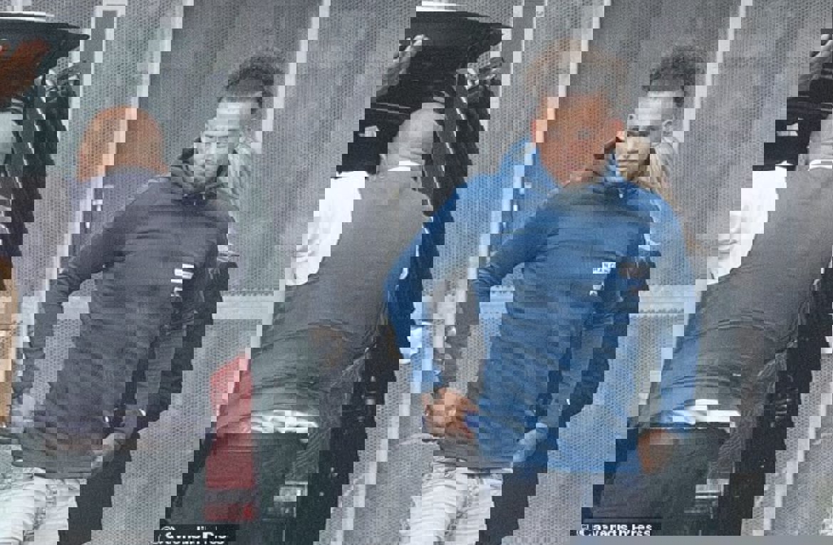 1724322