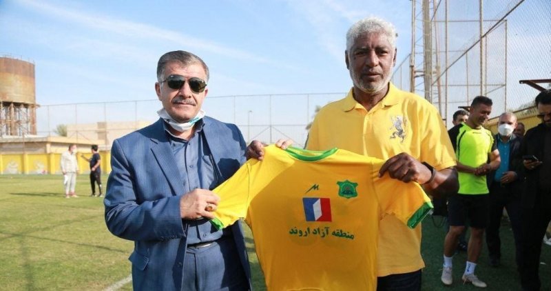 برزگری دستیار پرکاس در نفت آبادان