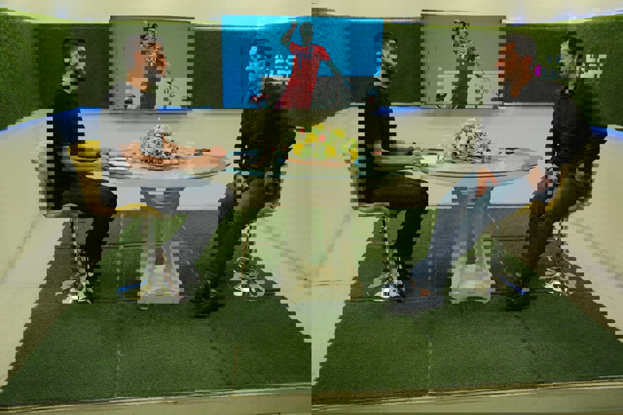 1725025