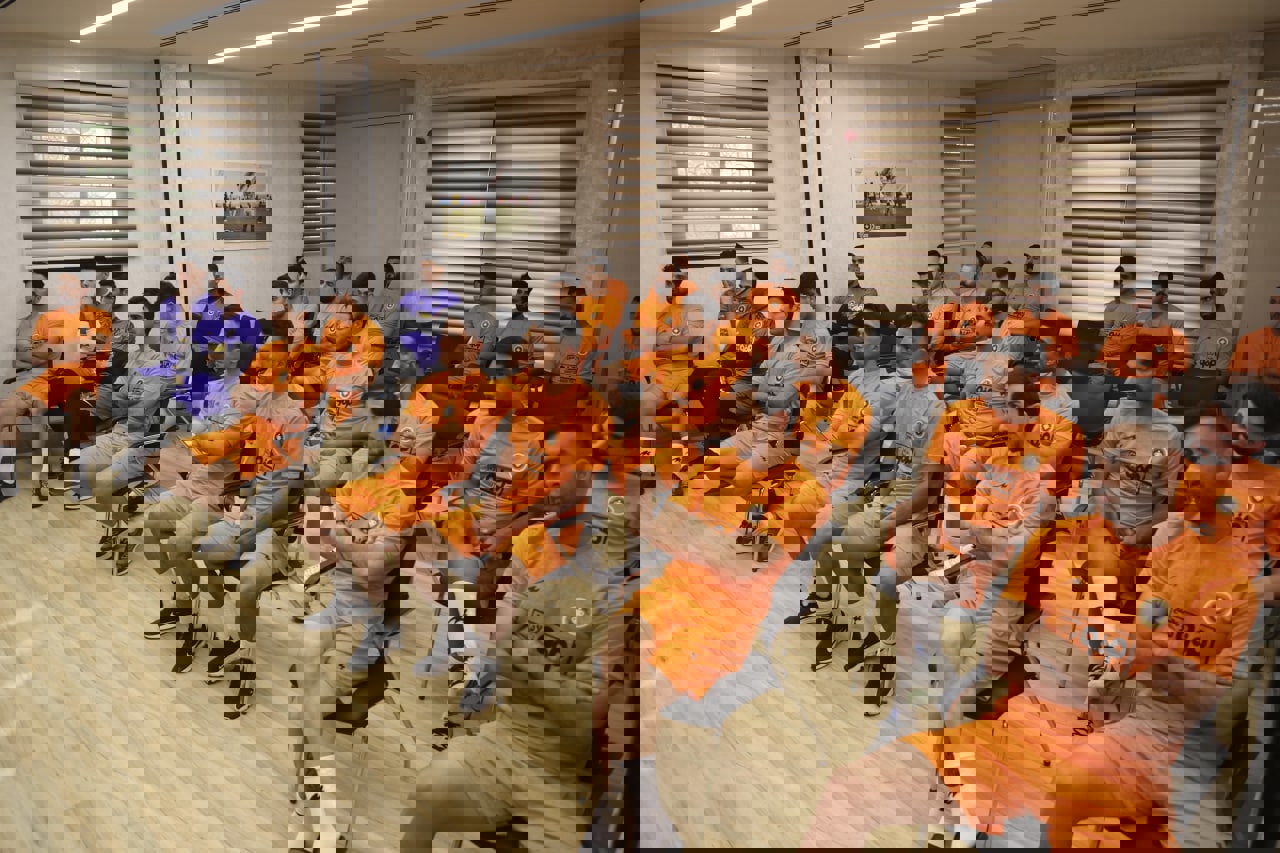 1725525