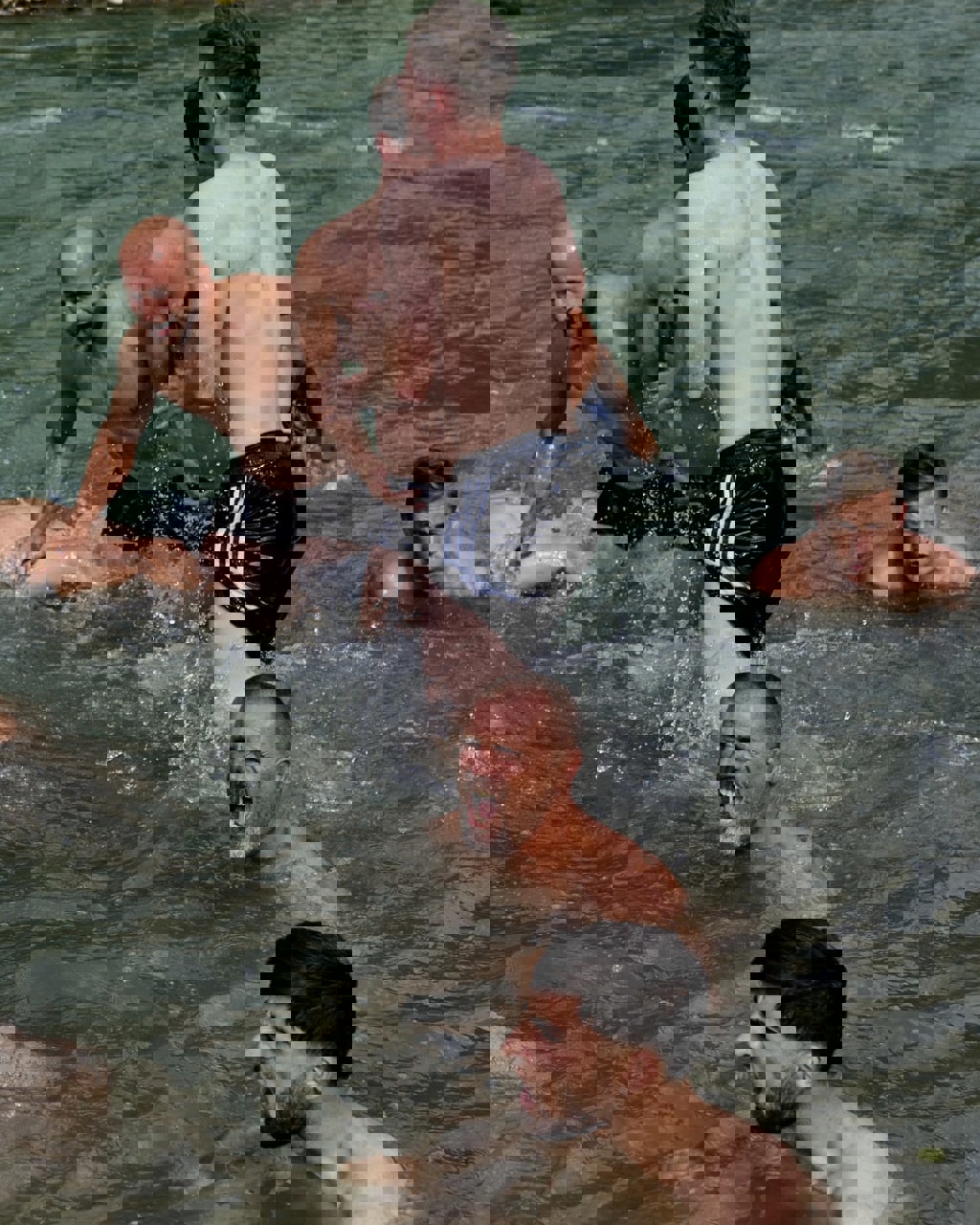 1725737