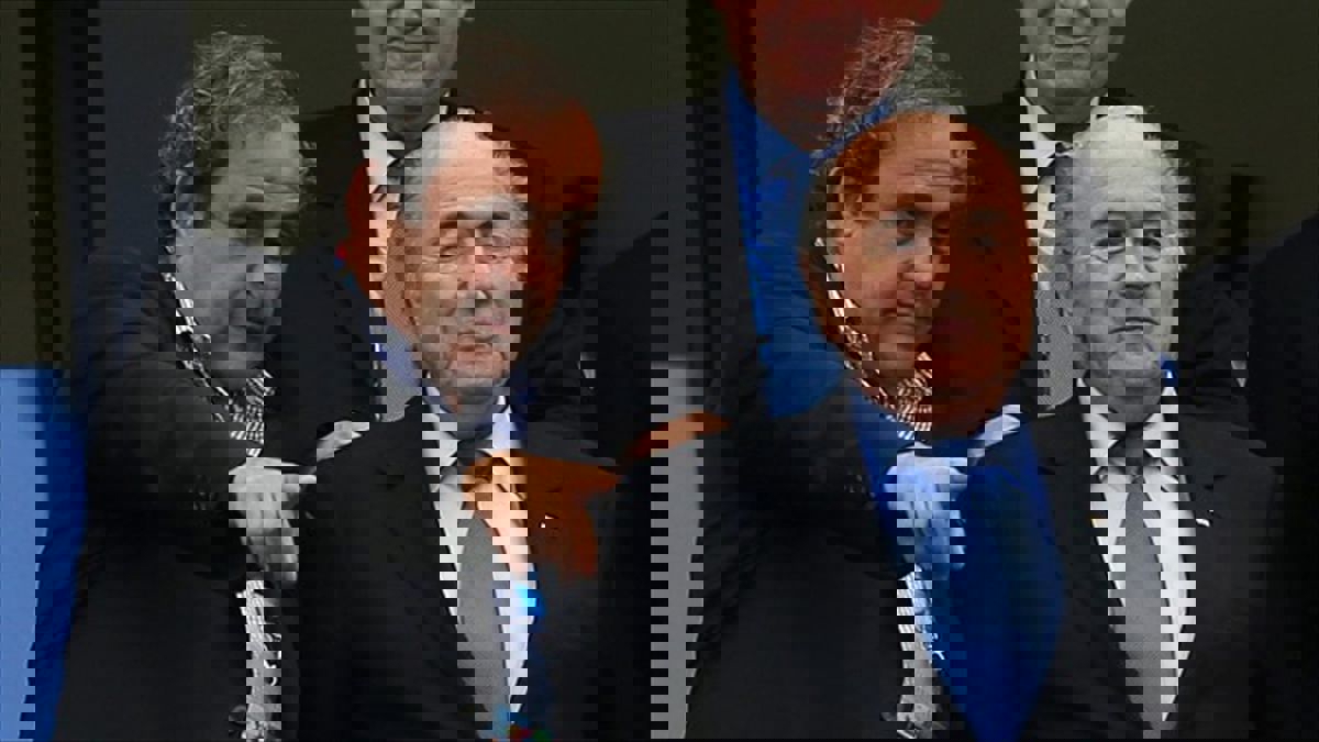 1725896