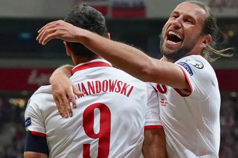 کاپیتان تیم ملی لهستان به الشباب عربستان پیوست!