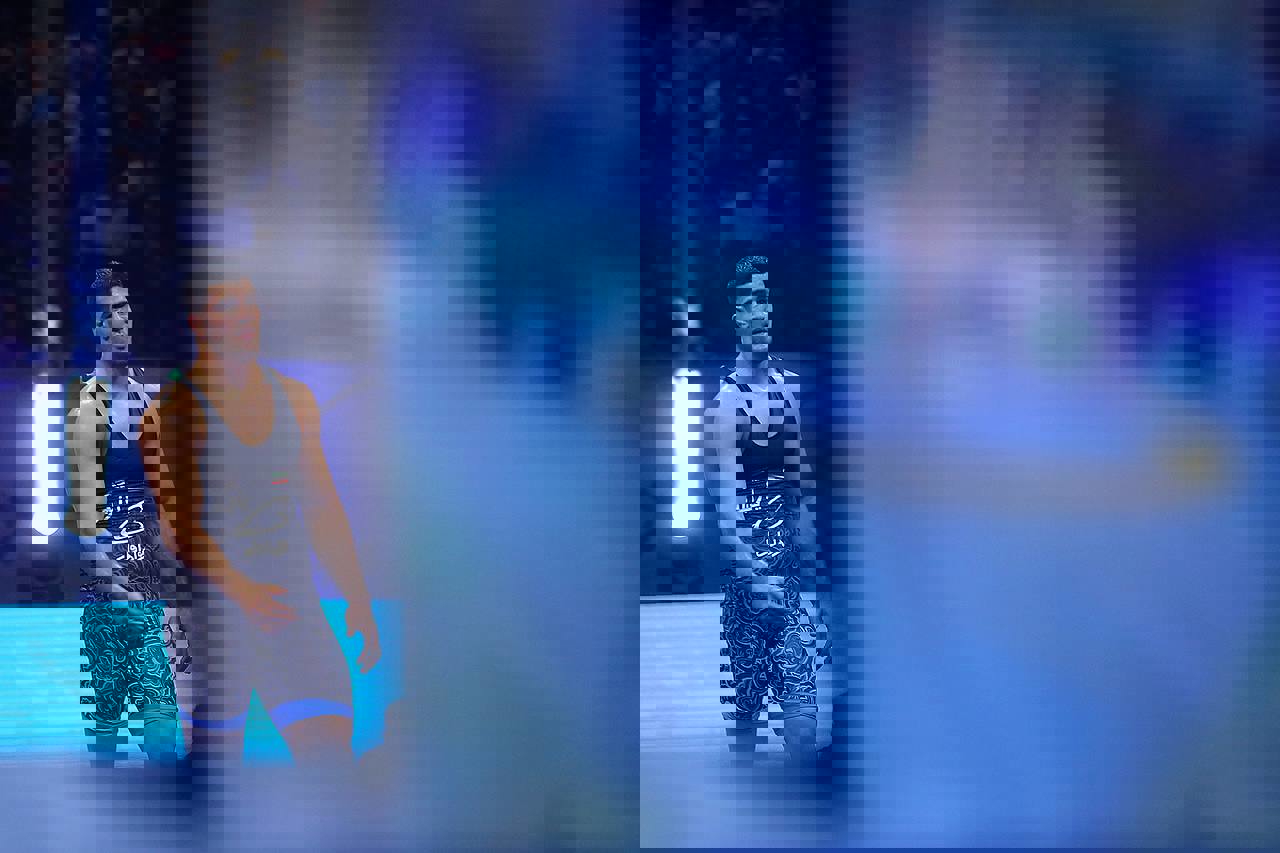 1726319