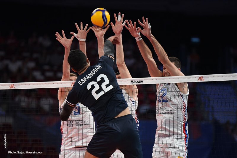 کوه انگیزه؛ ستاره اول ایران در پیروزی بزرگ (عکس)