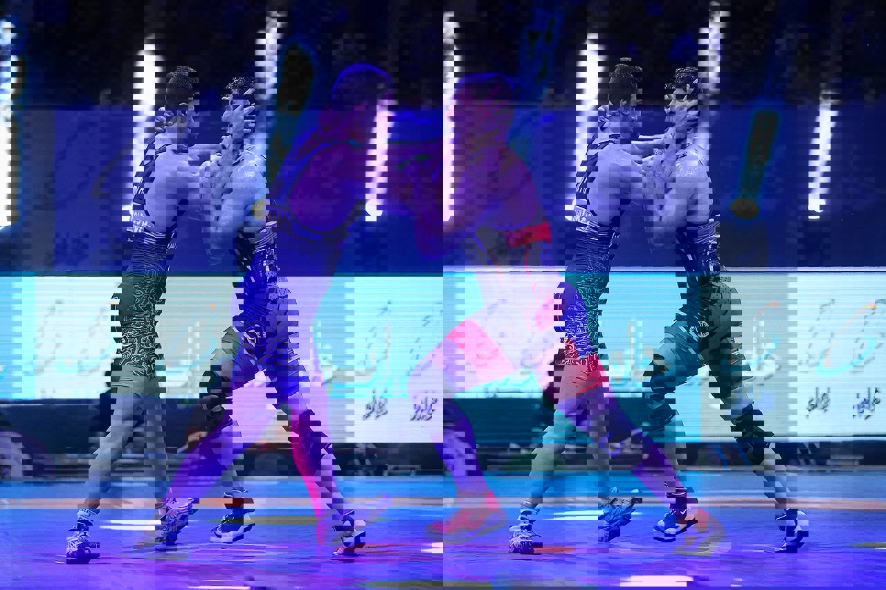 1726323
