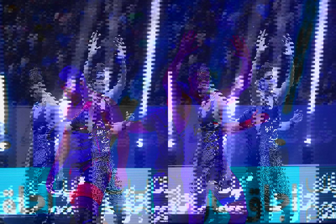 1726324