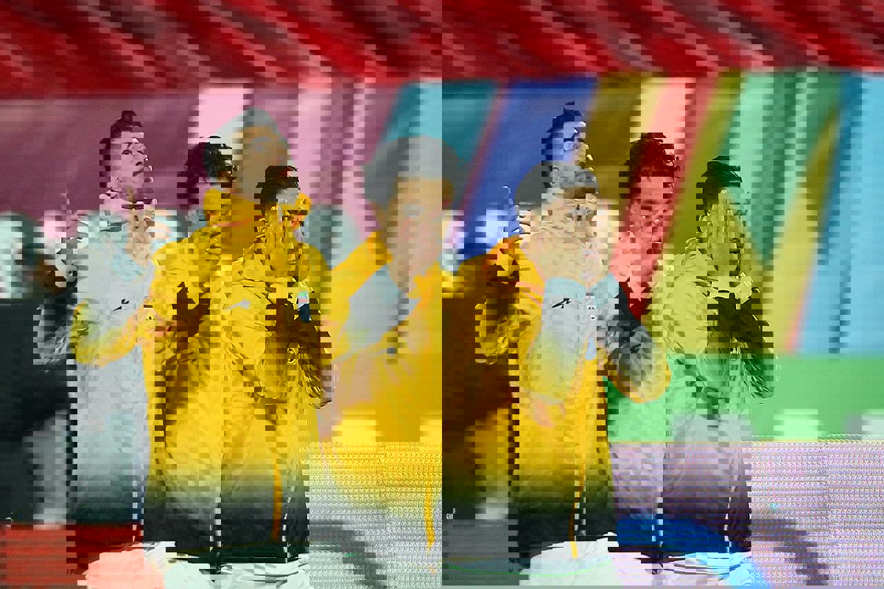 1726485