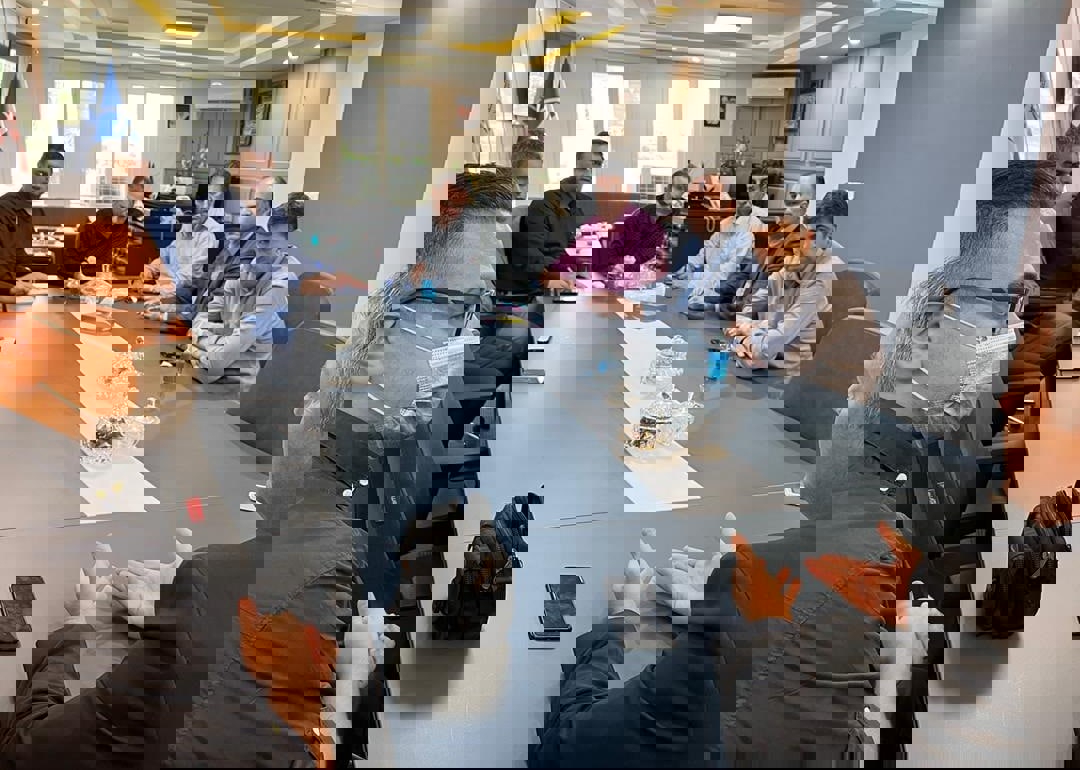1726913