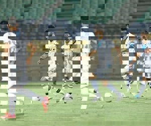 تقابل گزینه خط دفاعی استقلال با پرسپولیسیها (عکس)