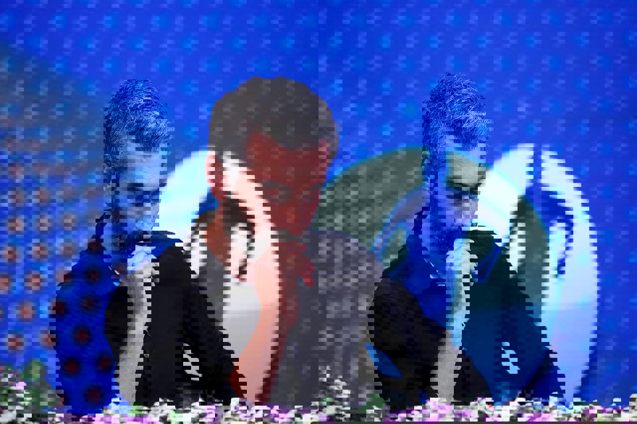 1728245
