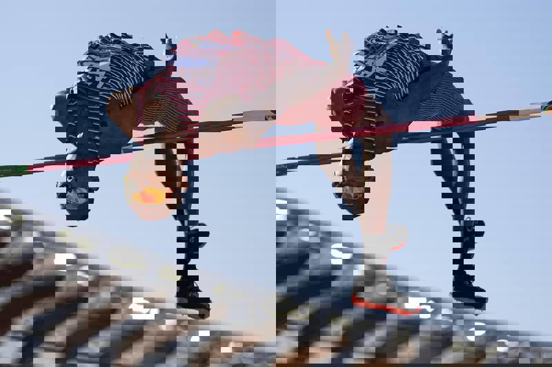 1728558