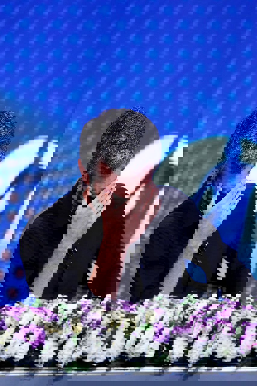 1728247