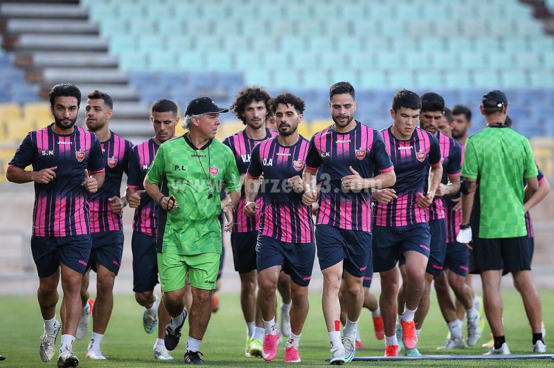 پرسپولیسیها سه شنبه در تست ایفمارک