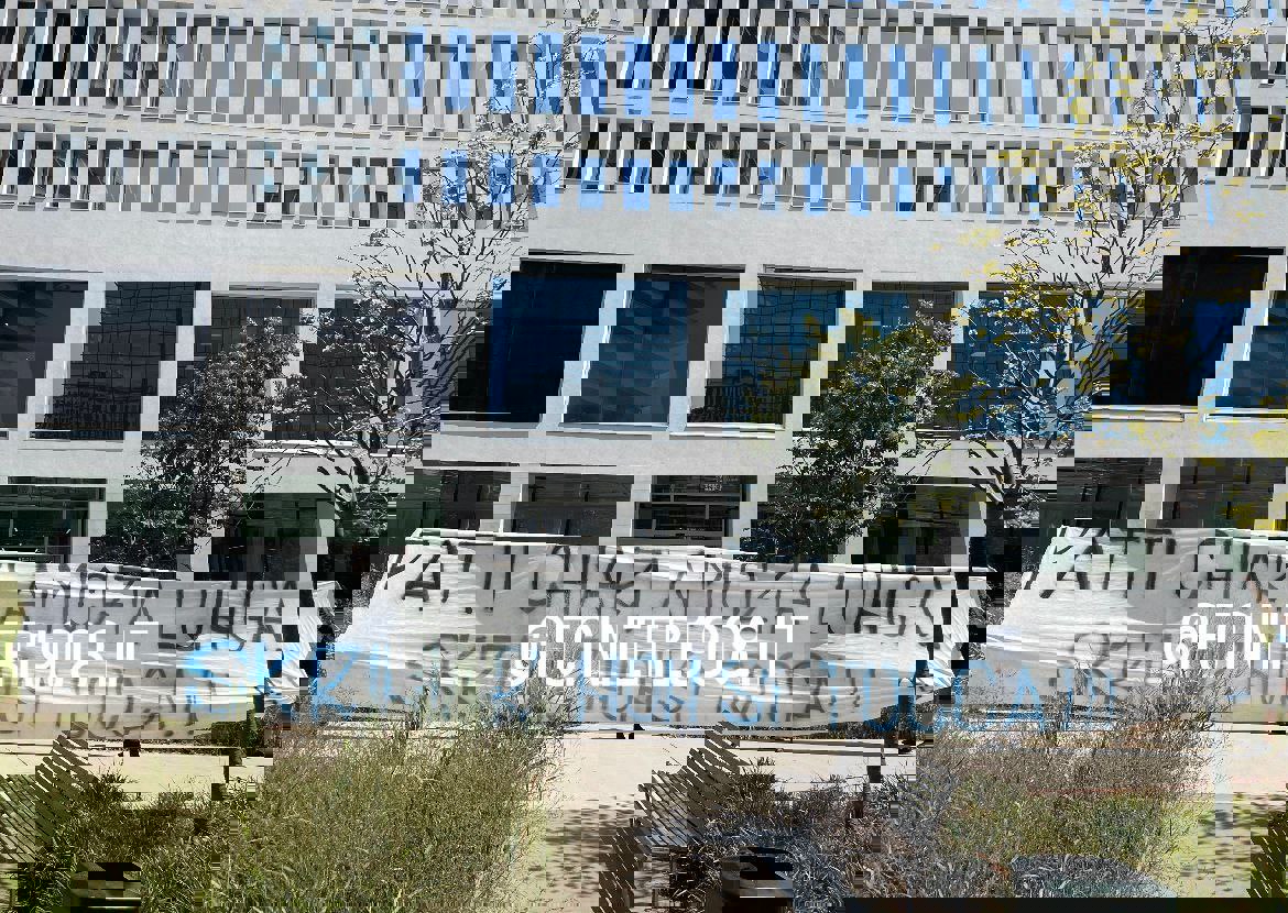 1728814