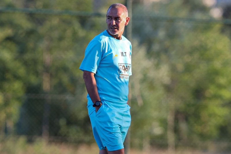 این مربی همچنان در سپاهان است (عکس)