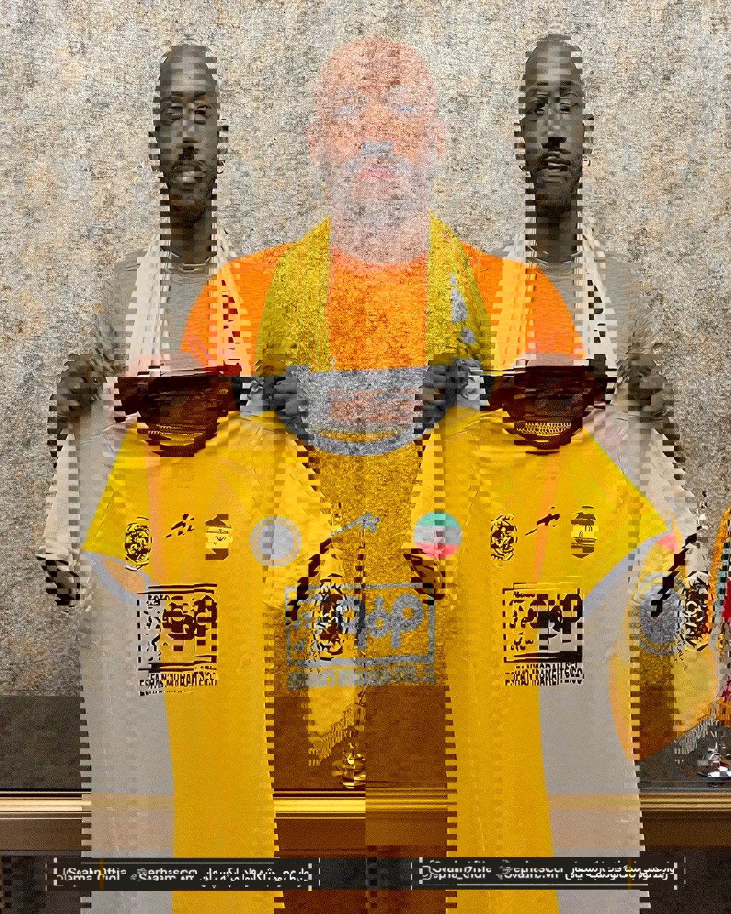 1729527