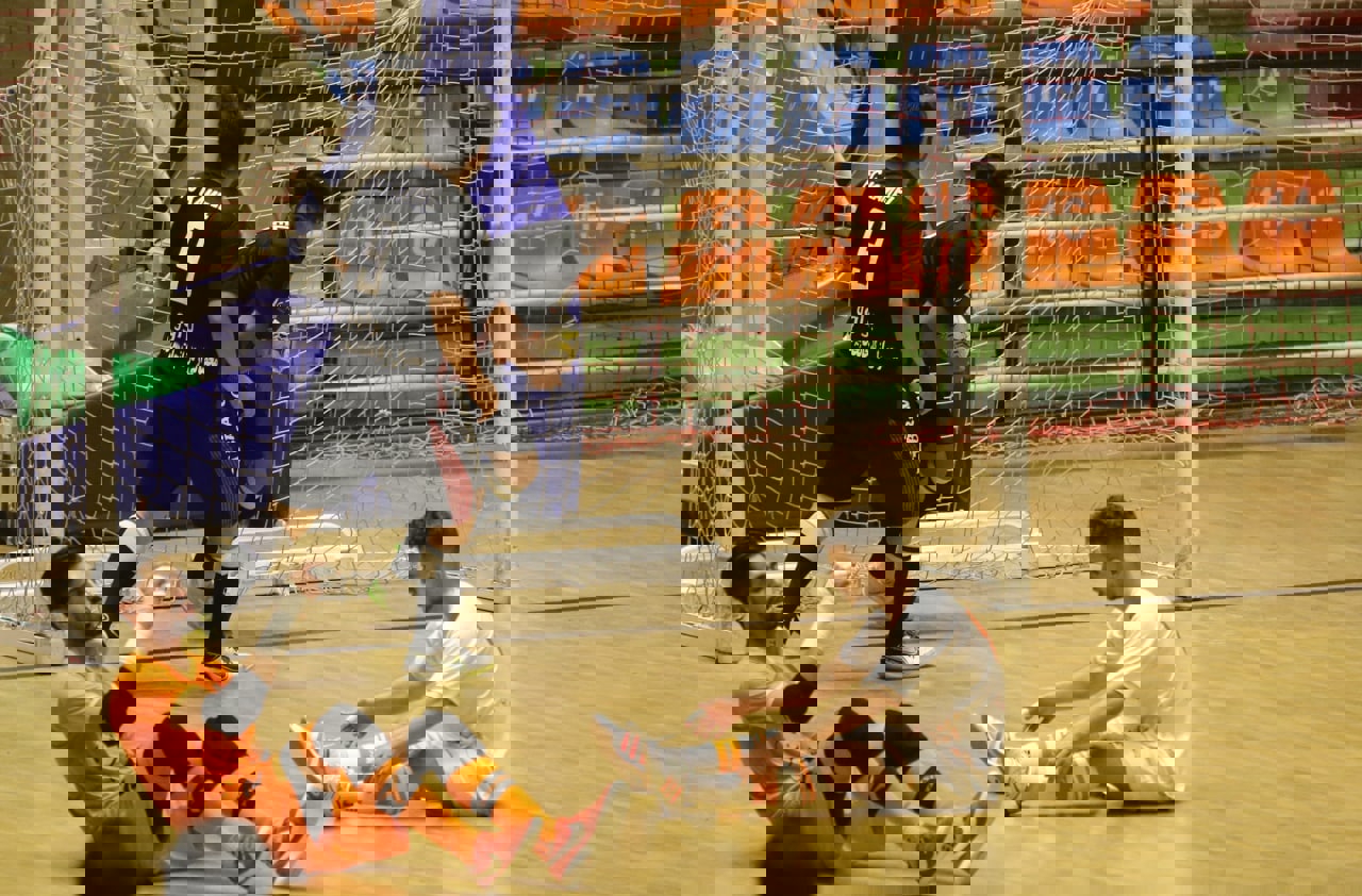 1729799