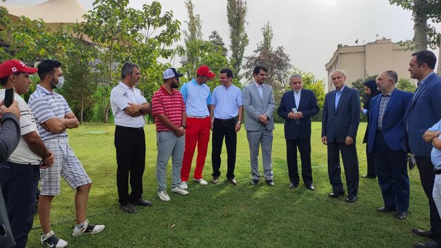 با گرفتن ۲۰ هکتار زمین در حق گلف اجحاف کردند!