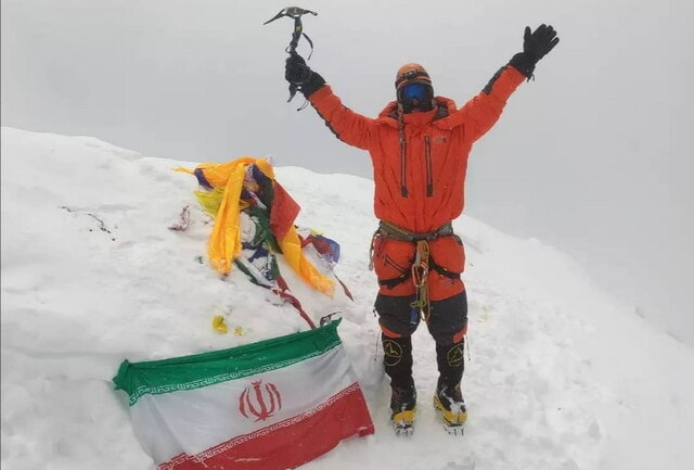 صعود کوهنورد ایرانی به k2