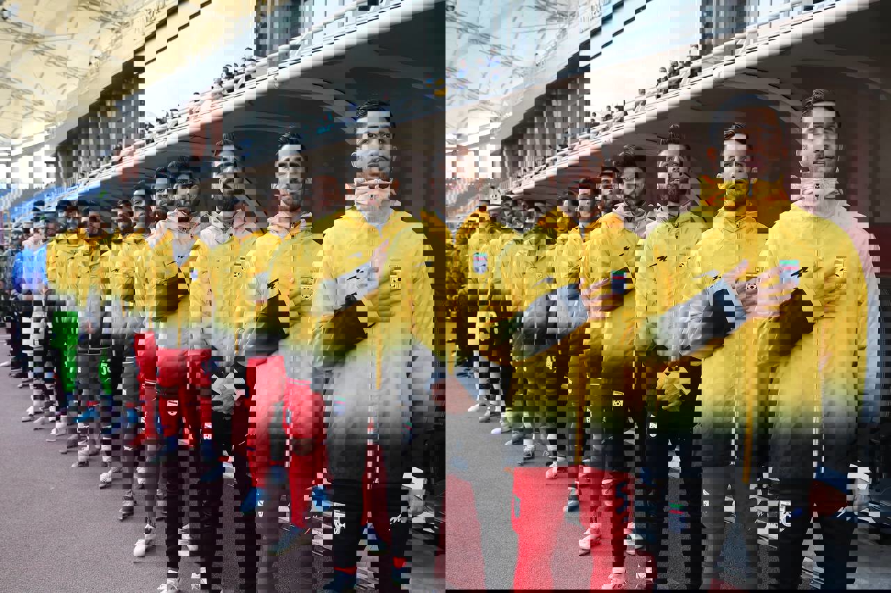 1732329