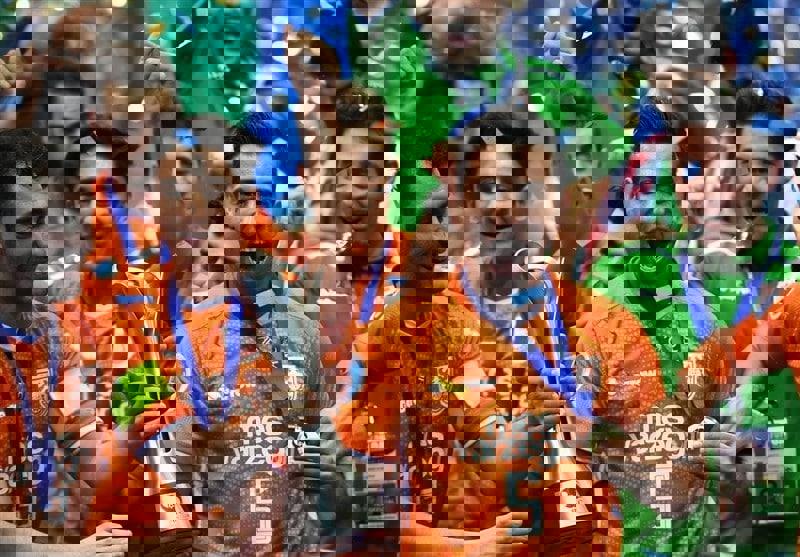 1732503