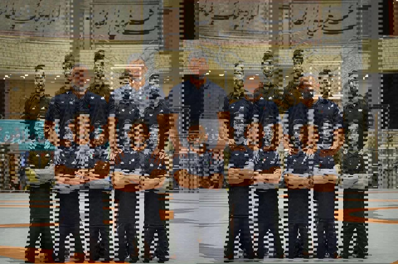 1732569