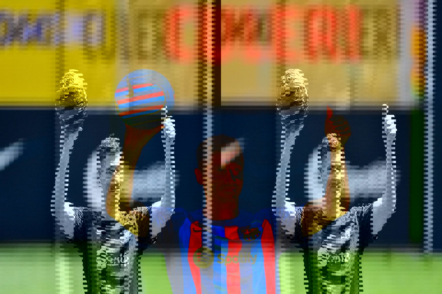 1732743