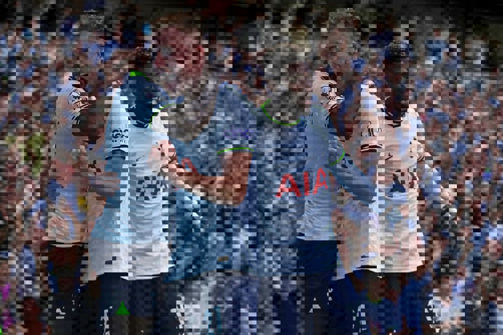 1733028