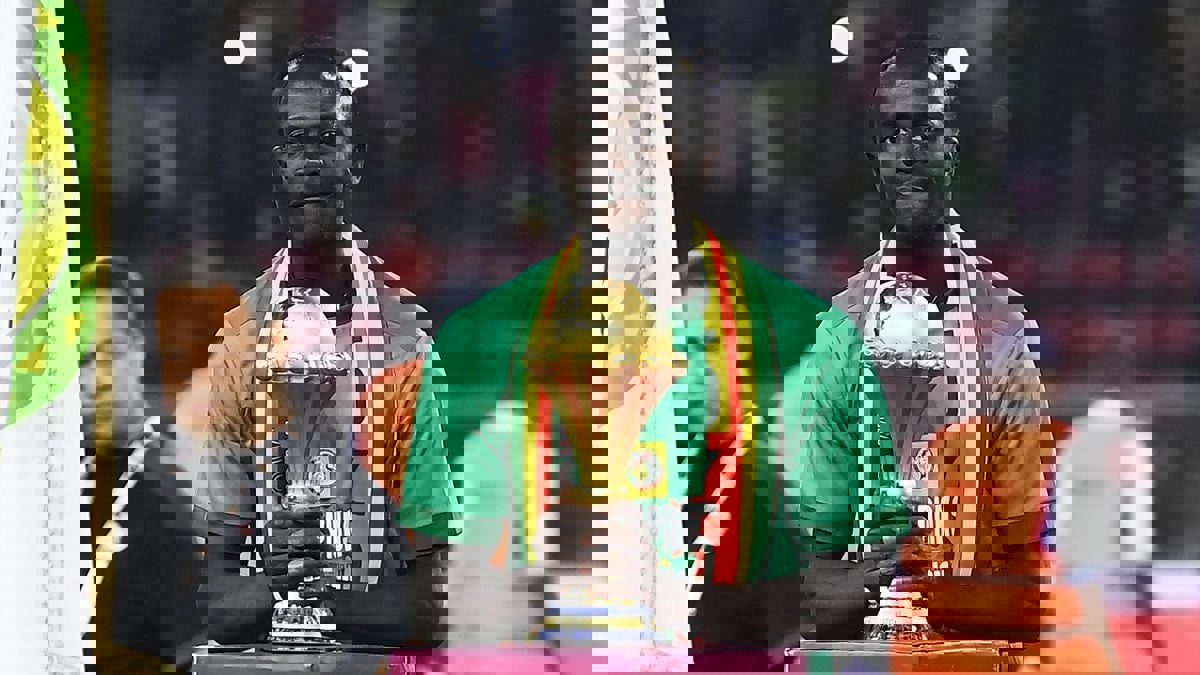 1733137