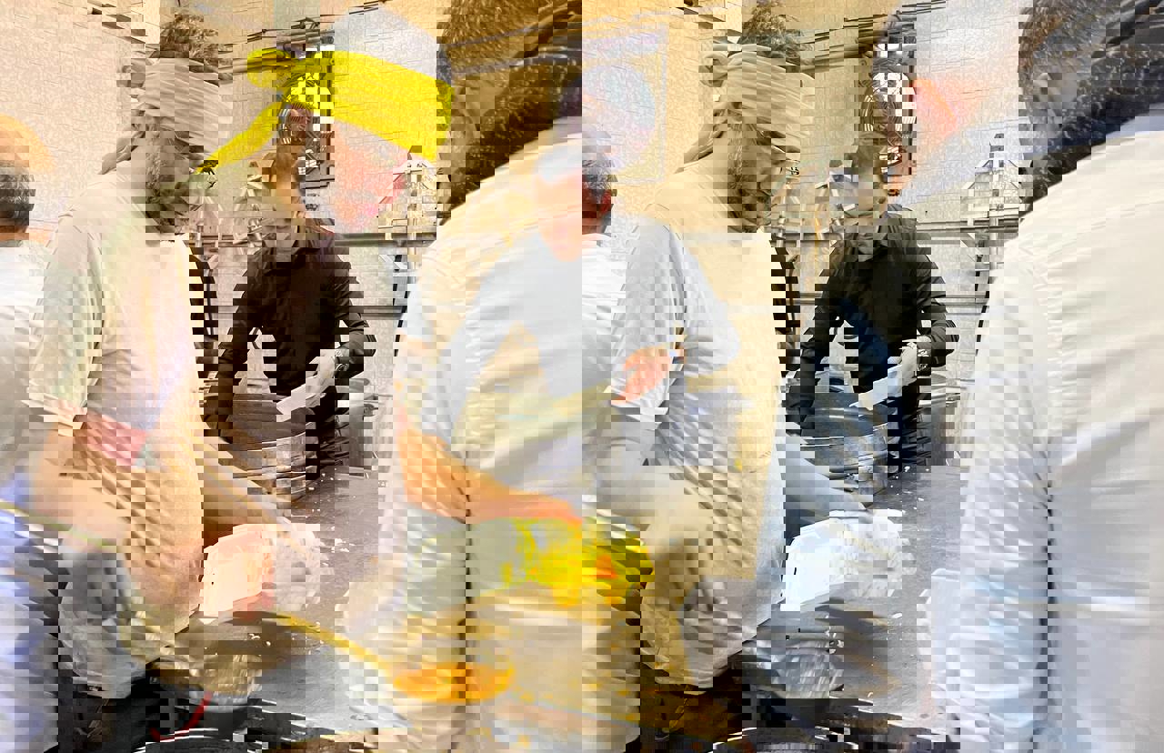 1733398