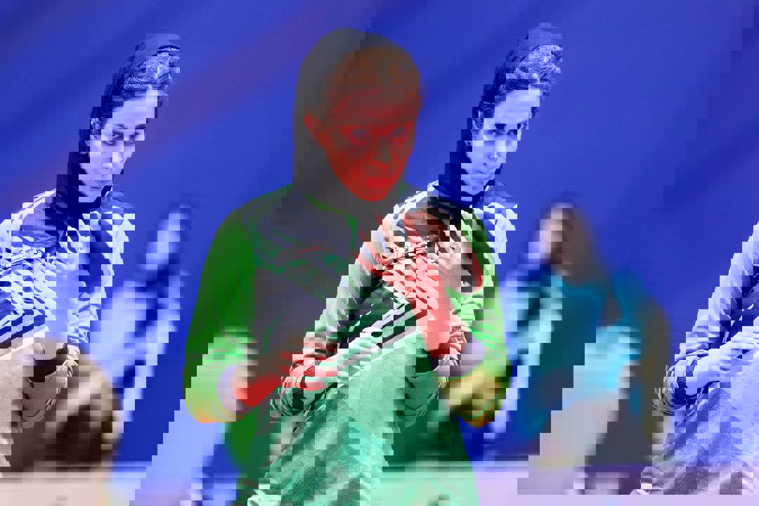 1733539