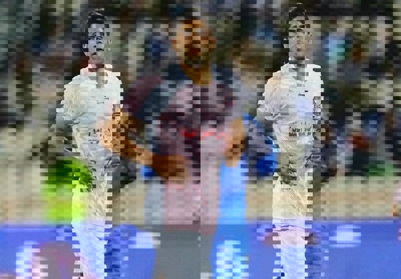 1733597