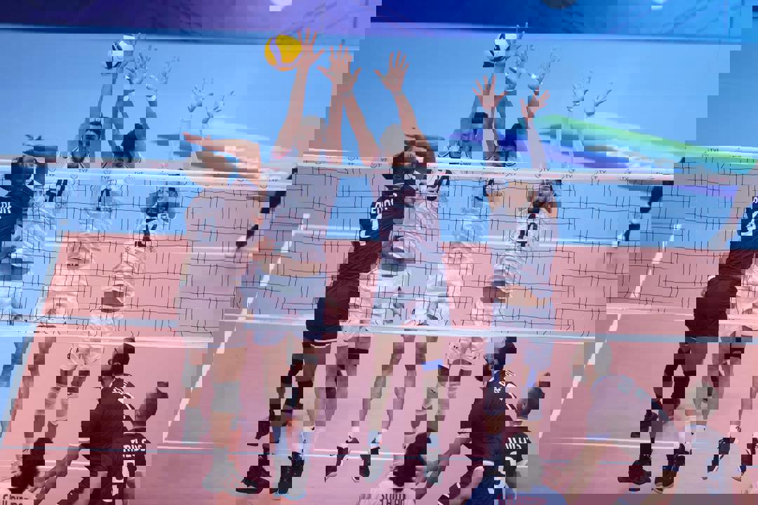 1733599