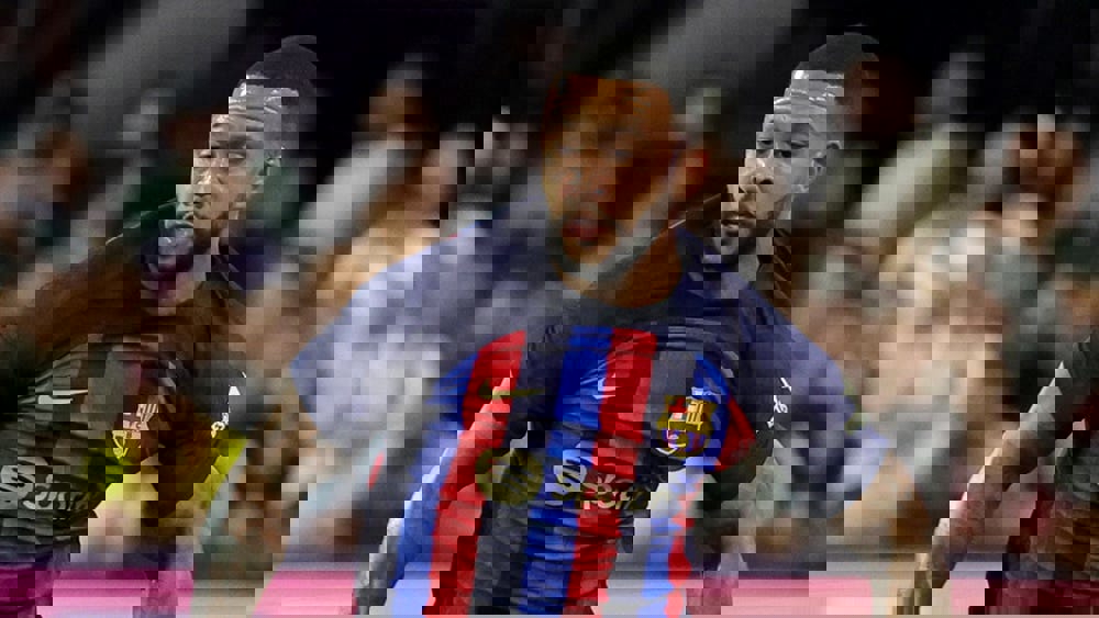 1733673